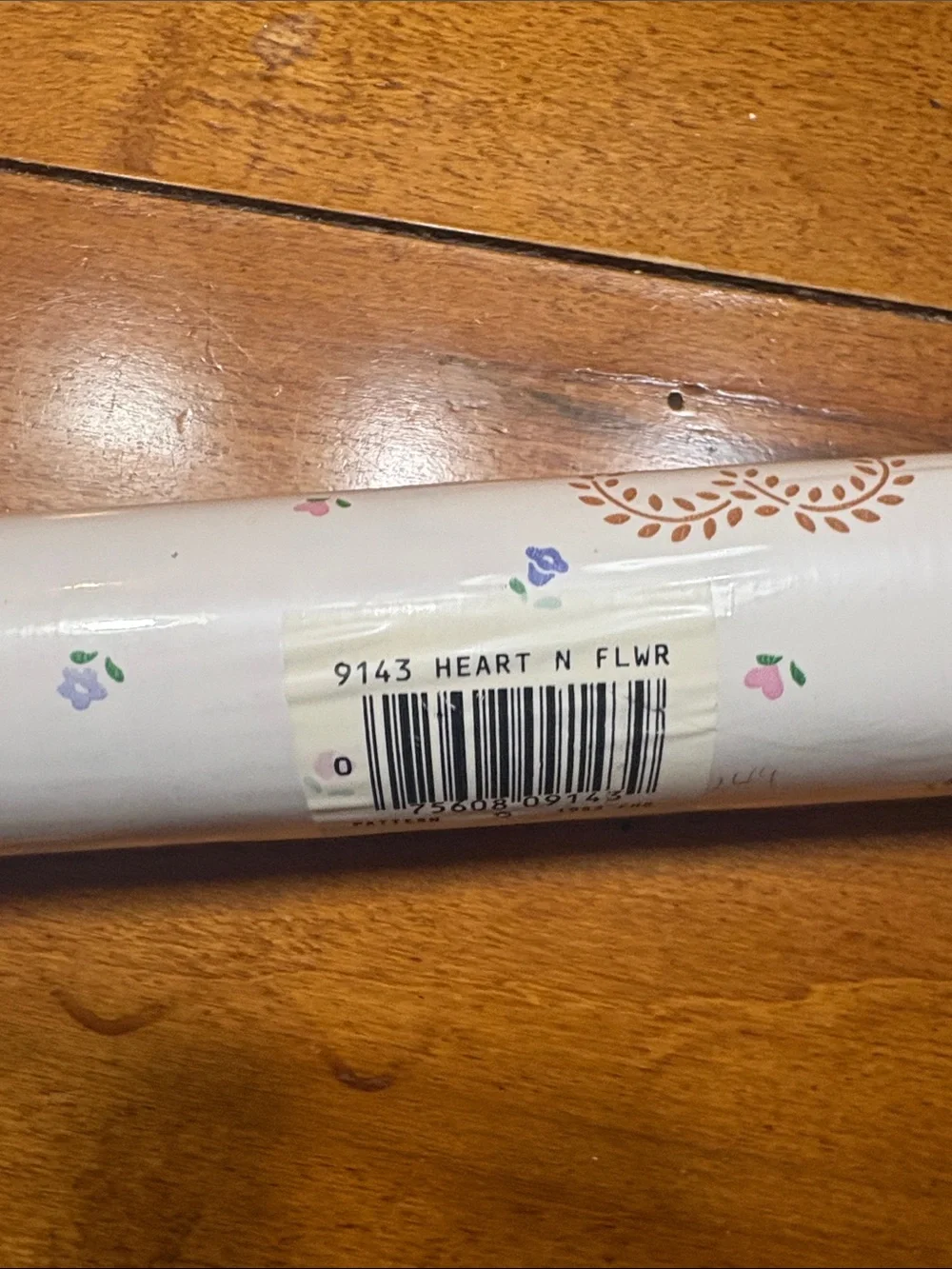 NEW! Con-Tact Self Adhesive Vinyl Roll - White with Floral Accent, 13.5 sq feet